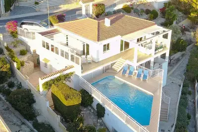 Image de Fantastique villa: piscine, climatisation. wifi gratuit, vue mer pour 10 personnes