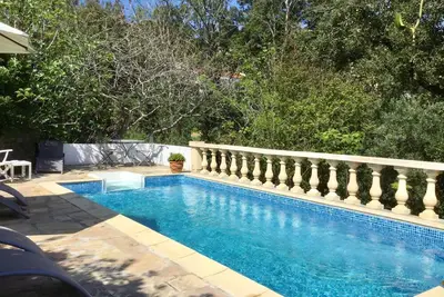 Image de Bas de Villa avec piscine privative proche de la plage, proche Saint-Tropez