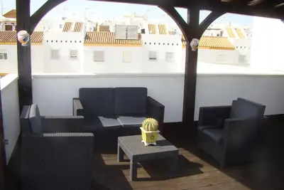 Image de Duplex dans le centre de Conil, très proche de la plage et avec vue sur la mer. Wifi