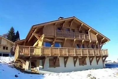 Image de Grand Chalet à Combloux, superbe vue sur le Mt Blanc, domaine skiable Megeve