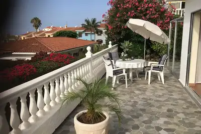 Image de Confortable, charmant petit Maison de vacances avec jardin d'hiver, terrasse et jardin