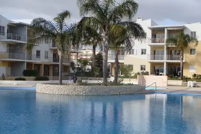 Image de T1 Vila da Praia, Alvor dans une résidence avec piscine Wifi gratuit. 1957 / Al