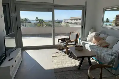 Image de Appartement de jardin dans un complexe fermé avec piscine. Idéal pour les familles