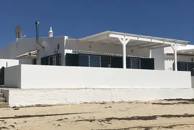 Image de Belle maison de plage sur l'île d'Armona avec vue sur la mer