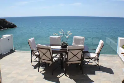 Image de Maison Sur Une Falaise, 30 M Plage, Tv, Wifi, Parking Et Piscine