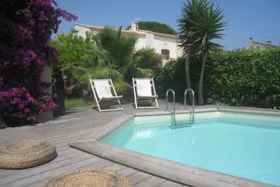 Image de Villa au Brusc avec piscine, à 150m de la plage