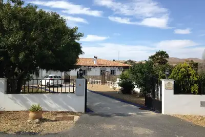 Image de Charmante villa en zone rurale avec piscine et jardin privés