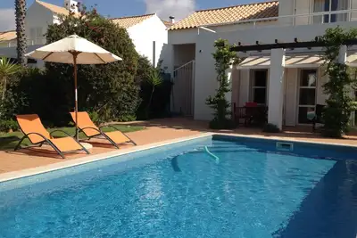 Image de Fabuleux villa avec piscine privée 5 minutes à pied de la plage de Gale