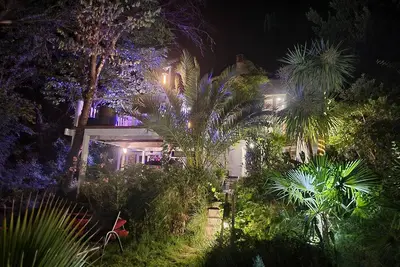 Image de Maison de vacances directement sur la rivière / terrasse ensoleillée / propres canoës / four à pizza