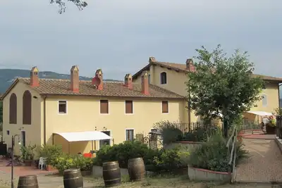 Image de maison de campagne - crépuscule -