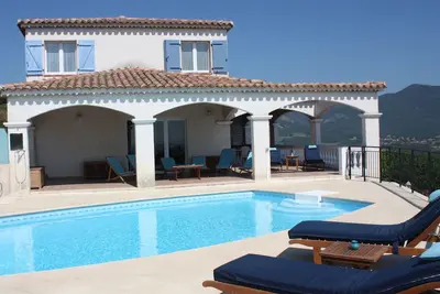 Image de Haut de Villa 240 m2 piscine privée vue panoramique mer exceptionnelle