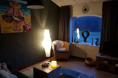 Image de Appartement meublé avec goût avec un grand balcon, à 350 mètres de la plage