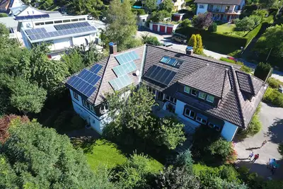 Image de Incomparable appartement 4 étoiles sur 140m² à 8 personnes, Wi-Fi, isolée, gr. . Jardin public