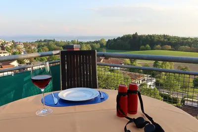 Image de Studio mansardé confortable avec terrasse panoramique
