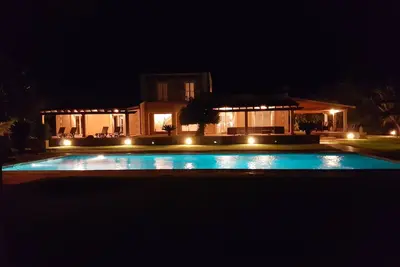 Image de Finca son Golondrina, propriété avec charme et style.
