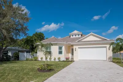 Image de Nouvelle villa de rêve \"Kristin\" droit au coeur de Naples