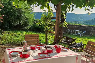 Image de Ancienne ferme au milieu de la Slovène Toscane '