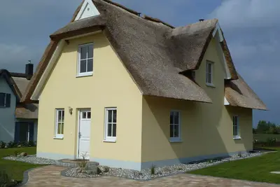 Image de Maison de roseau moderne et confortable avec vue imprenable sur la mer, WiFi, cheminée