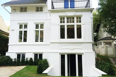 Image de Appartement magique dans une villa de style wilhelminien à l'Alstertal