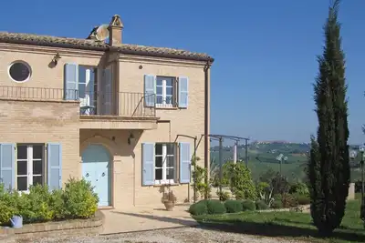 Image de Comfortable cottage in the March with a stunning panorama view