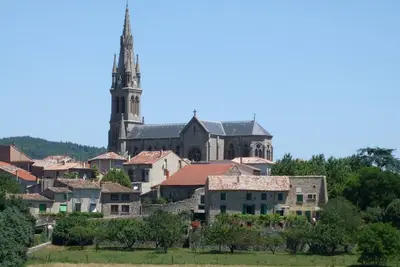 Image de Ardèche, Maison sur grand terrain boisé, privée, très calme