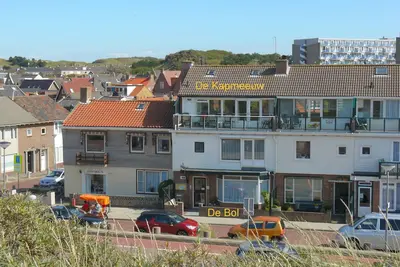 Image de Vue sur la mer, Ă droite sur la plage et le centre, terrasse, 3 chambres, luxueuse