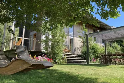 Image de Moderne, maison de vacances pour les familles avec des amis ou des grands-parents