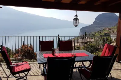 Image de Stimmungsvoll- romantique maison en pierre avec vue magnifique