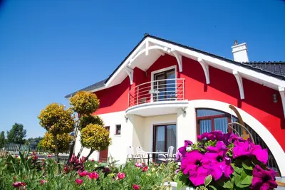 Image de Villa Kamila, 3 appartements, 1 chambre d'hĂ´tes, mer Baltique, vue lac, barbecue, jardin, pĂŞche