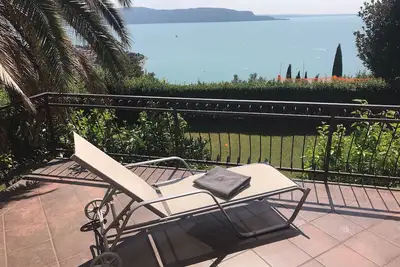 Image de Villa Carolin - emplacement en haut, vue panoramique, petite piscine et 3000 mètres carrés d'espace pour les enfants