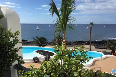 Image de Penthouse avec vue sur la mer, super conditionné, piscine chauffée, la saison de l'année.