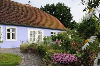 Image de exclusive house to feel good with chimney, romantic farm garden - Usedom