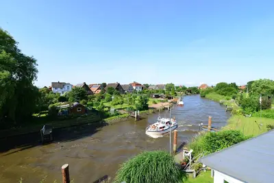 Image de Couronne Dike - directement à l'Este - vue unique sur le fleuve