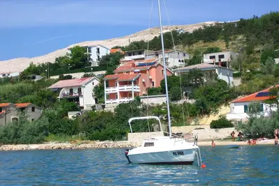 Image de Satellite Tv, air conditioning, Dsl Wifi internet, bicycles, motorboat, kayaks