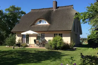 Image de maison de vacances exclusive à Rügen, près de la plage, vacances en famille sur la mer Baltique.