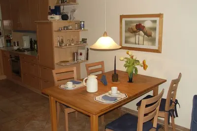 Large apartment with south-facing terrace, garden, wide view of the countryside, close to the beach
