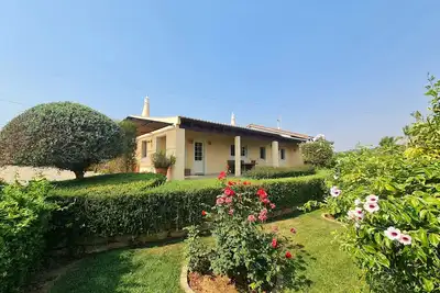 Image de Villa familiale avec piscine Xxl, à 10 km de Lagos et des plages 7251 \/ Al