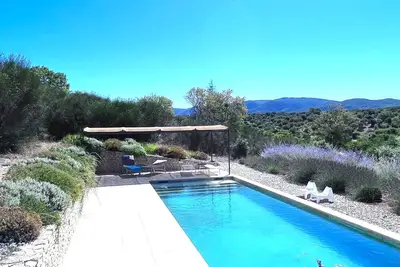 Image de Ciel Du Luberon - votre villa de vacances avec une grande piscine à Bonnieux