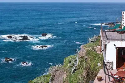 Image de Antiquités pays maison par la mer