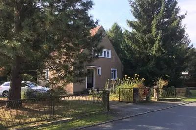 Image de Maison de vacances à la périphérie de Dresde, à 3 km du château de Pillnitz. Fi
