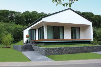Image de Nouveau Maison de vacances moderne sur la Moselle, vue panoramique, 2 terrasses, jardin