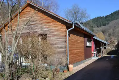 Image de Ancien lavoir dans un complexe résidentiel classé avec une extension moderne