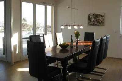Image de Appartement de luxe avec cinq étoiles vue sur le lac et des équipements exclusifs