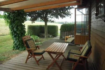 Image de Maison de la Suède dans le Warburger Börde, bord de champ calme, prairie