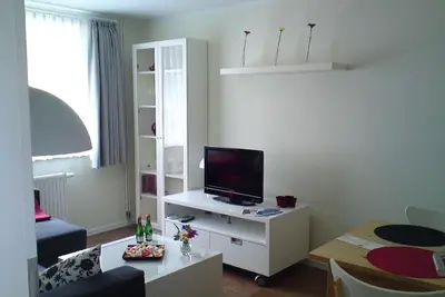 Image de 2 - Br - Appartement - 3 minutes de la plage.