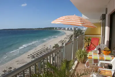 Image de Modern apartment on the beach, magnificent views, air conditioning, Wlan