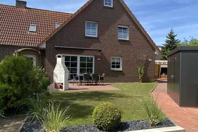 Image de Maison non fumeur avec petit jardin, terrasse et barbecue