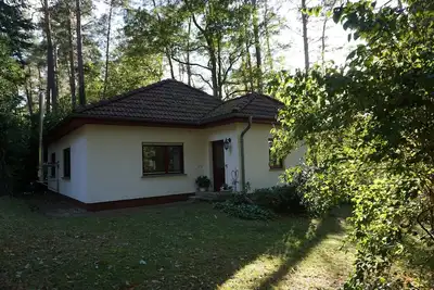 Image de Maison de vacances indépendante (4 + 2 pers. ): Cheminée * Passerelle * Terrasse * Forêt * Accès au lac * Clôturé