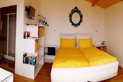 Image de Petit mais agréable - super zone de randonnée juste devant la porte