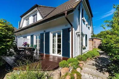 Image de Cottage dans un endroit calme, directement sur la réserve naturelle et la marina,